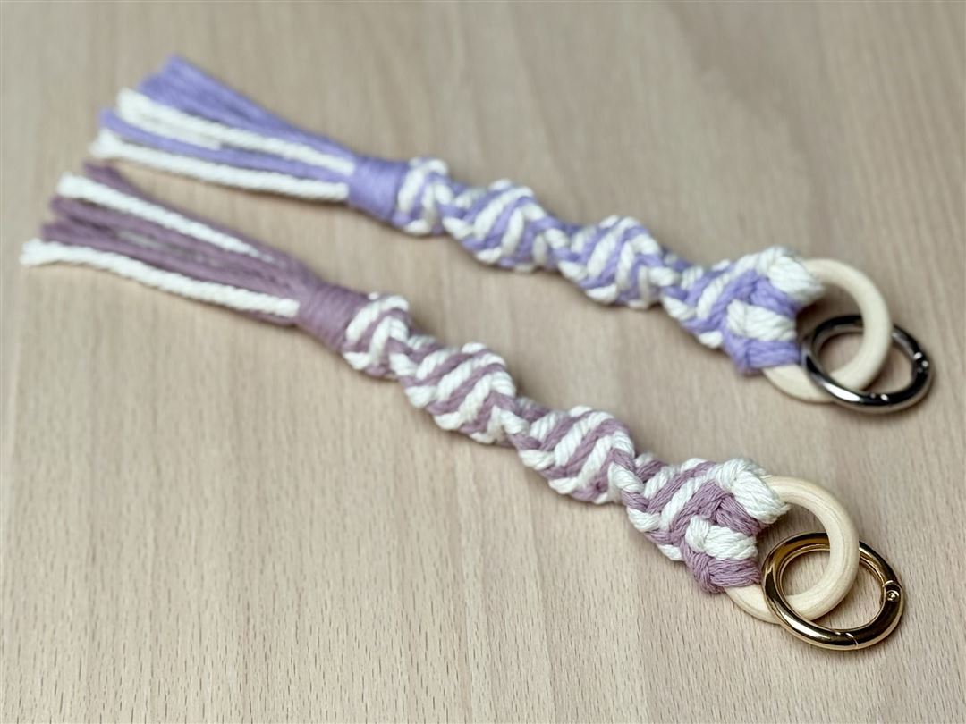 Schl&uuml;sselanh&auml;nger Makramee